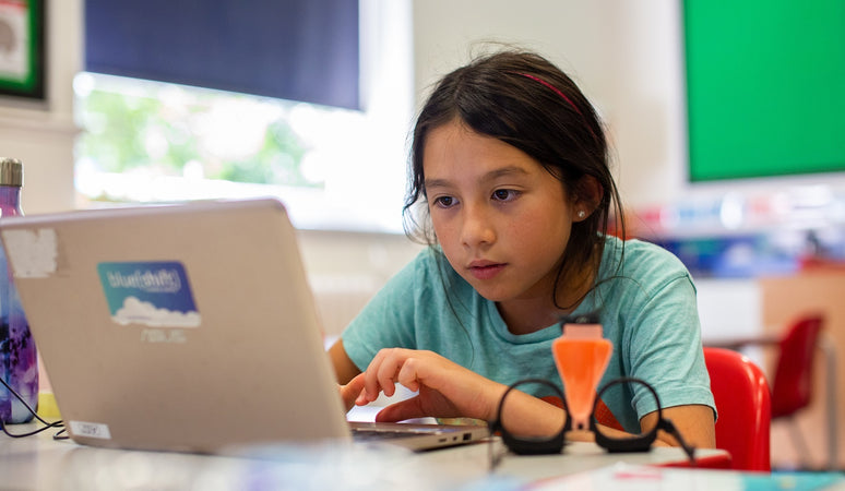 Why we love learning online at blue{shift} education